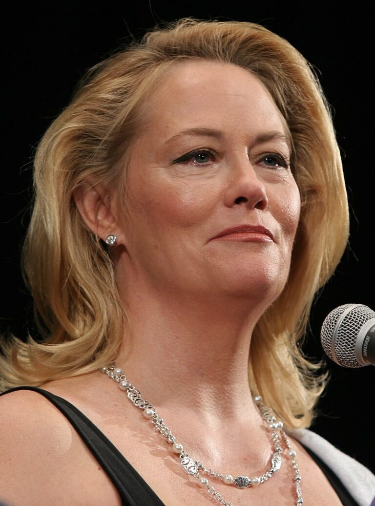 What Is Cybill Shepherd's Net Worth? Plunged in Debt