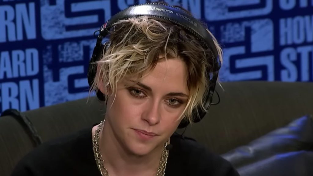 drive old cars - Kristen Stewart -